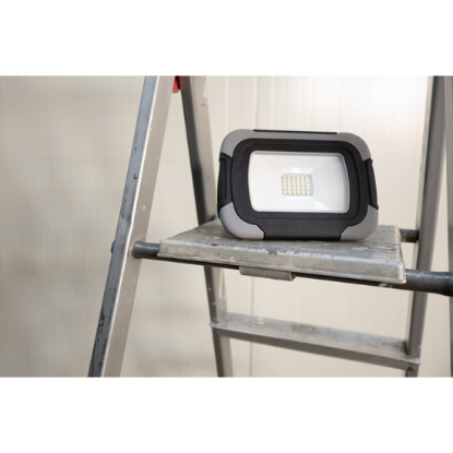 Picture of PROIECTOR LED CU SENZOR 20W 230V 6500K/1400LM IP44 NEGRU AUT.3H,USB+CABLU 120CM ML 21600024
